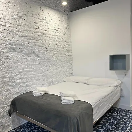Apartment Night In Alameda